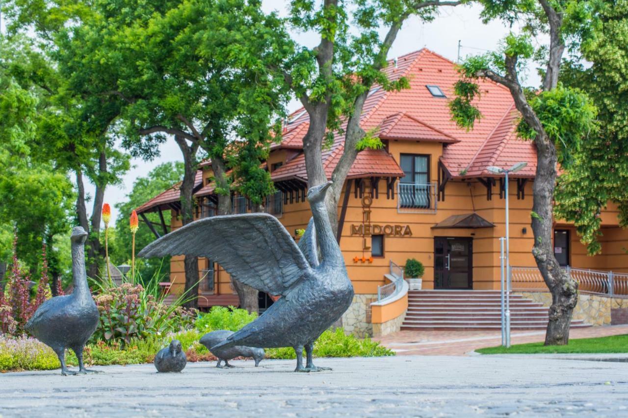 Medora Park - Hotel Medora*** Гардонь Экстерьер фото